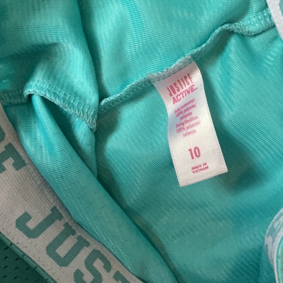 😊 Justice Active Turquoise Mesh Shorts - Picture 3 of 5